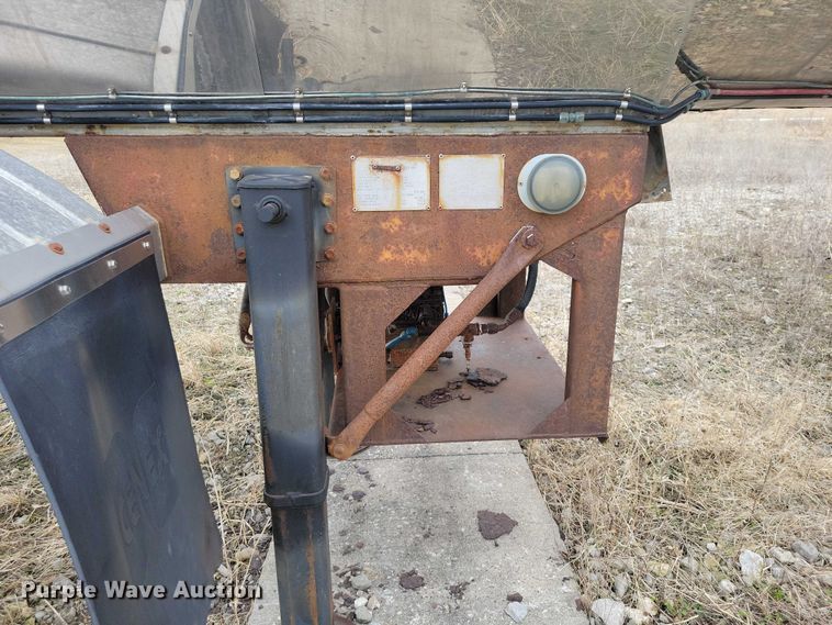 image for item EE0904 1991 Polar tank trailer