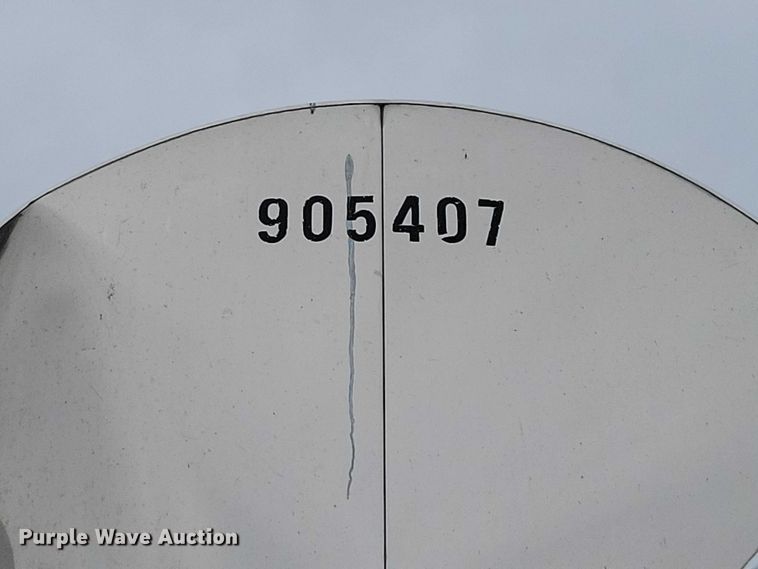 image for item EE0904 1991 Polar tank trailer