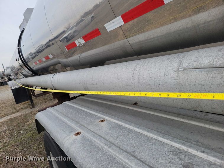 image for item EE0904 1991 Polar tank trailer