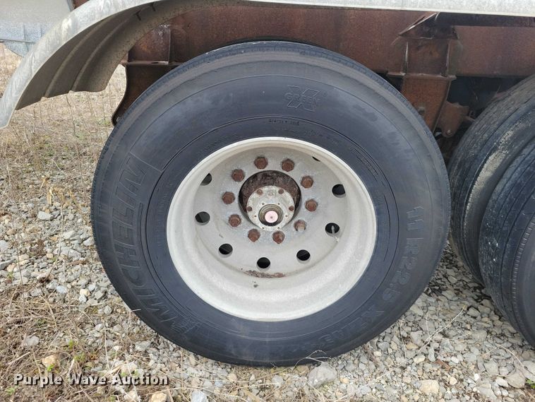 image for item EE0904 1991 Polar tank trailer