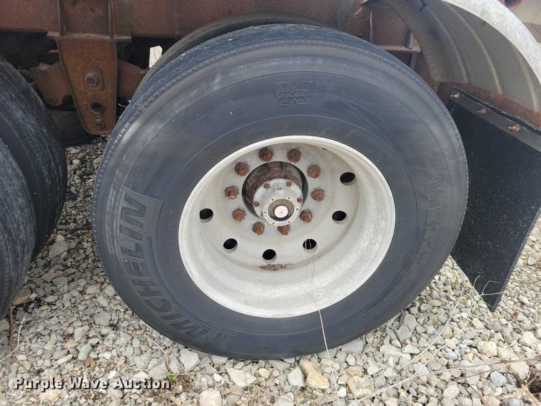 image for item EE0904 1991 Polar tank trailer