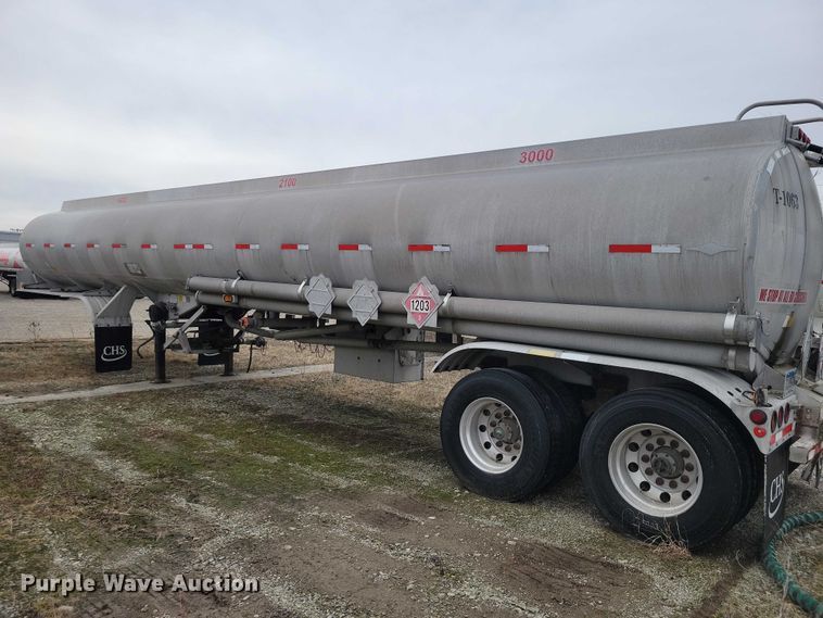 image for item EE0905 1998 Beall BAST-95-3-SB tank trailer
