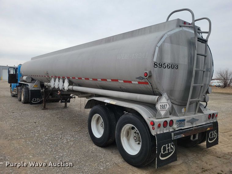 image for item EE0906 1989 Beall BAST-92-4 tank trailer
