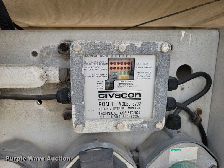 image for item EE0906 1989 Beall BAST-92-4 tank trailer