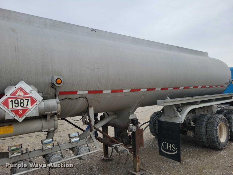 image for item EE0906 1989 Beall BAST-92-4 tank trailer