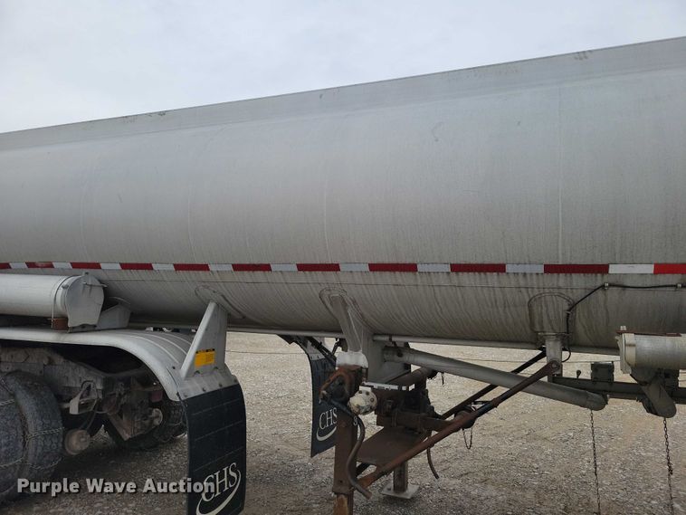 image for item EE0906 1989 Beall BAST-92-4 tank trailer