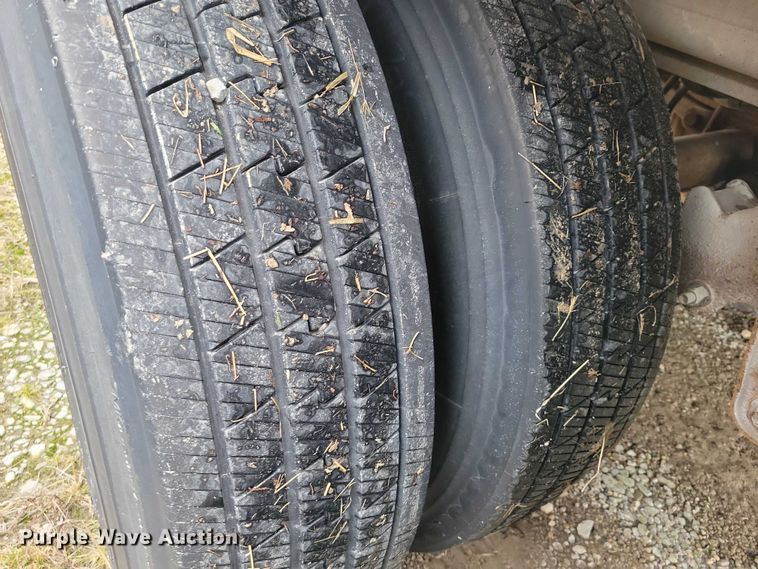 image for item EE0906 1989 Beall BAST-92-4 tank trailer