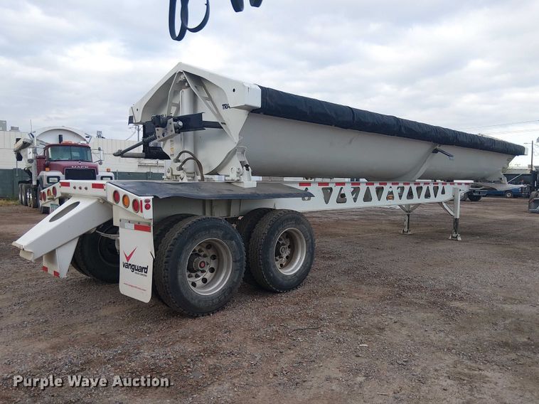 image for item EE5218 2022 Trail King Industries TK60SSD-402 side dump trailer