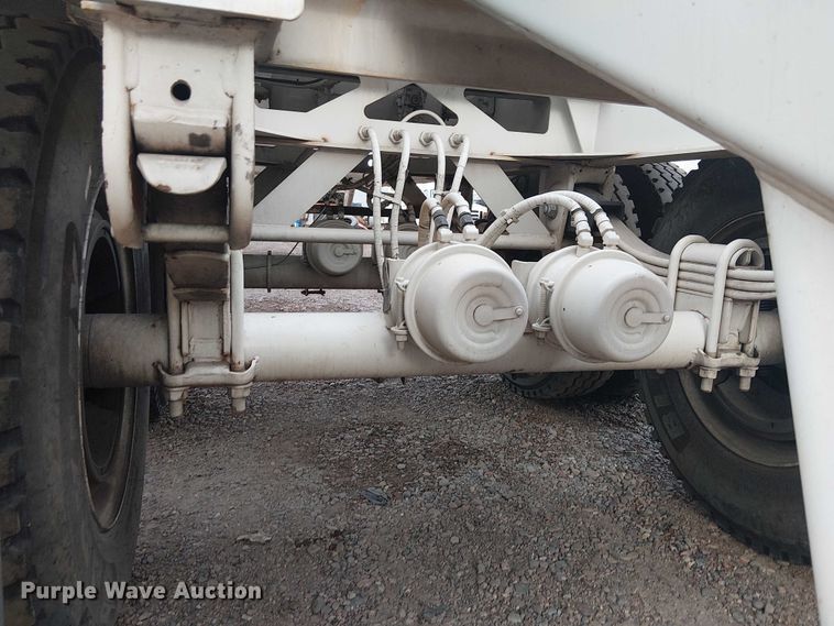 image for item EE5218 2022 Trail King Industries TK60SSD-402 side dump trailer