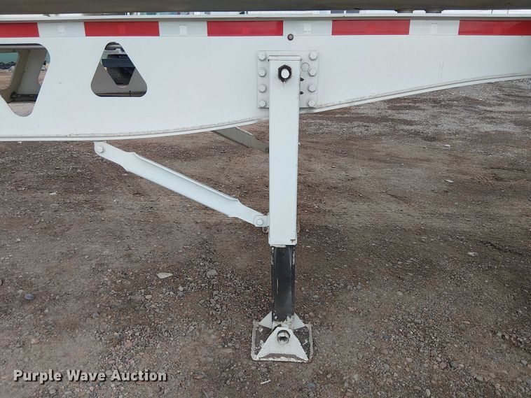 image for item EE5218 2022 Trail King Industries TK60SSD-402 side dump trailer