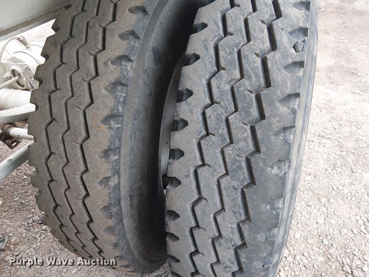 image for item EE5218 2022 Trail King Industries TK60SSD-402 side dump trailer