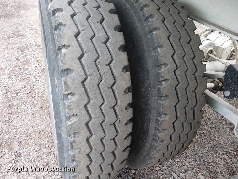 image for item EE5218 2022 Trail King Industries TK60SSD-402 side dump trailer