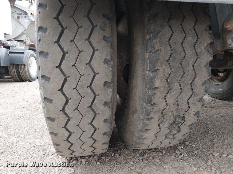 image for item EE5221 2016 Side Dump Ind. DS39BAH1R2R11 side dump trailer