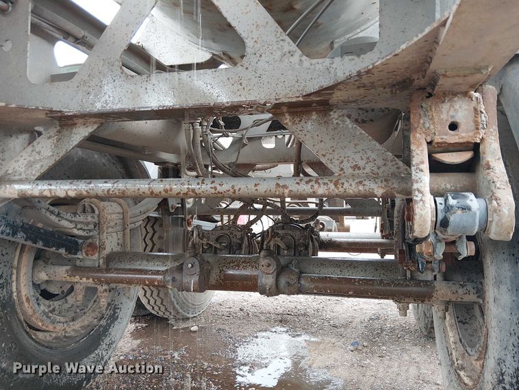 image for item EE5222 2002 Trail King Industries side dump trailer