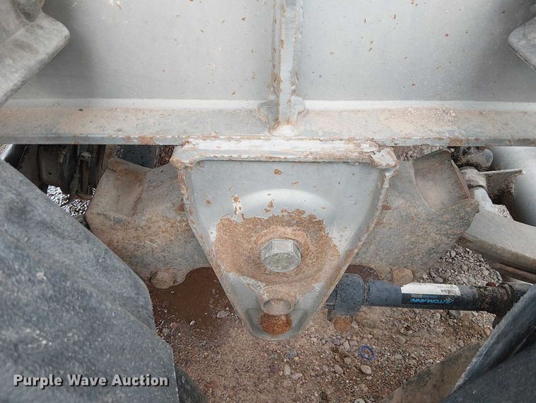 image for item EE5222 2002 Trail King Industries side dump trailer