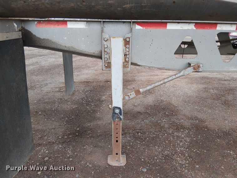image for item EE5222 2002 Trail King Industries side dump trailer