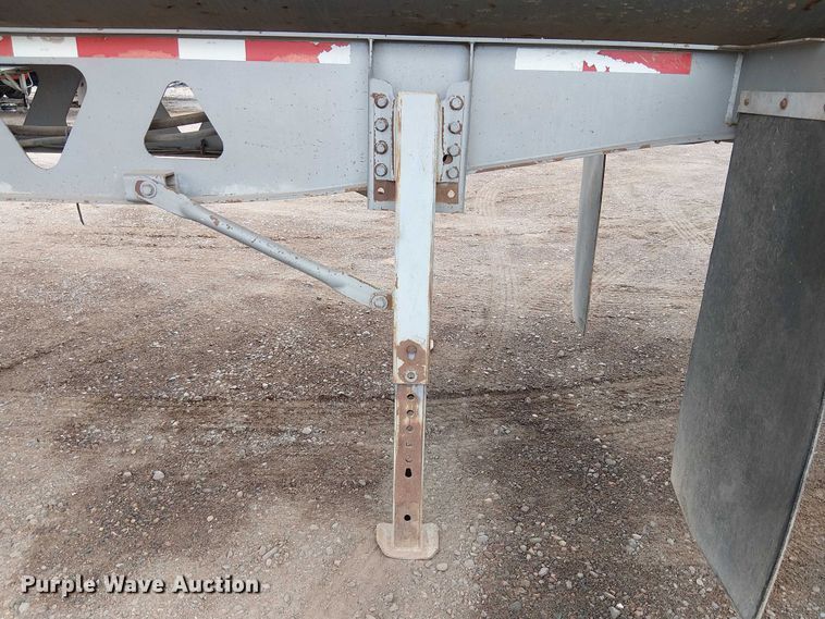 image for item EE5222 2002 Trail King Industries side dump trailer