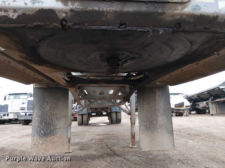 image for item EE5222 2002 Trail King Industries side dump trailer