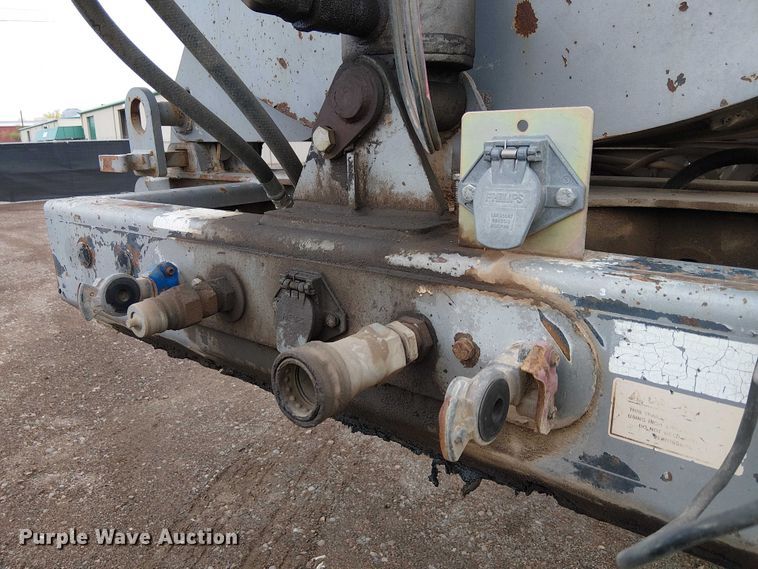 image for item EE5222 2002 Trail King Industries side dump trailer