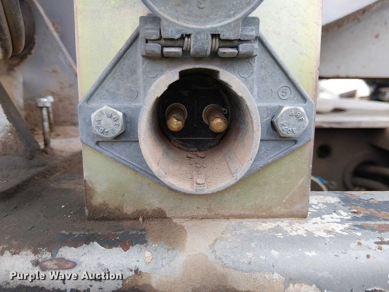 image for item EE5222 2002 Trail King Industries side dump trailer