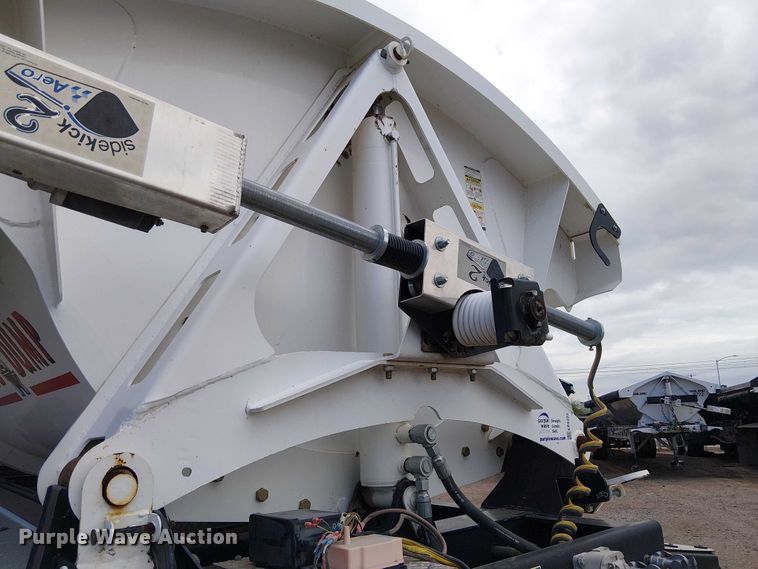 image for item EE5223 2021 Ranco side dump trailer