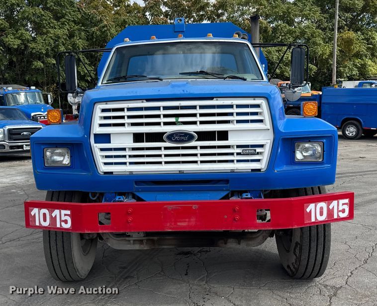 image for item EF2224 1984 Ford FT8000 water truck