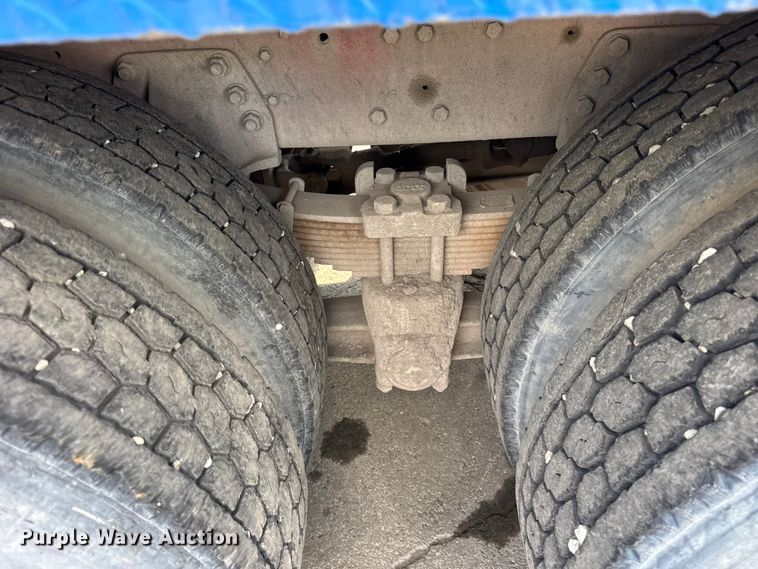 image for item EF2224 1984 Ford FT8000 water truck