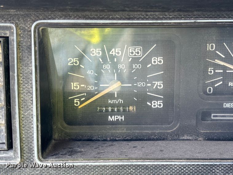 image for item EF2224 1984 Ford FT8000 water truck