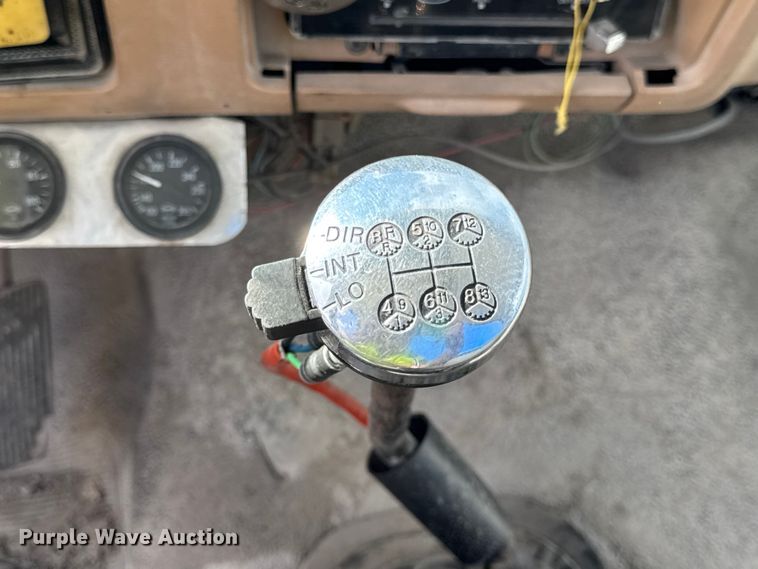 image for item EF2224 1984 Ford FT8000 water truck