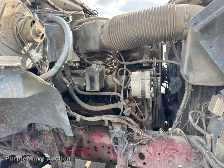 image for item EF2224 1984 Ford FT8000 water truck