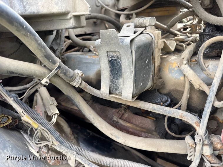 image for item EF2224 1984 Ford FT8000 water truck