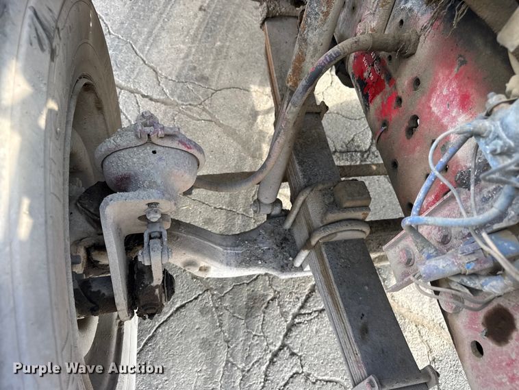 image for item EF2224 1984 Ford FT8000 water truck