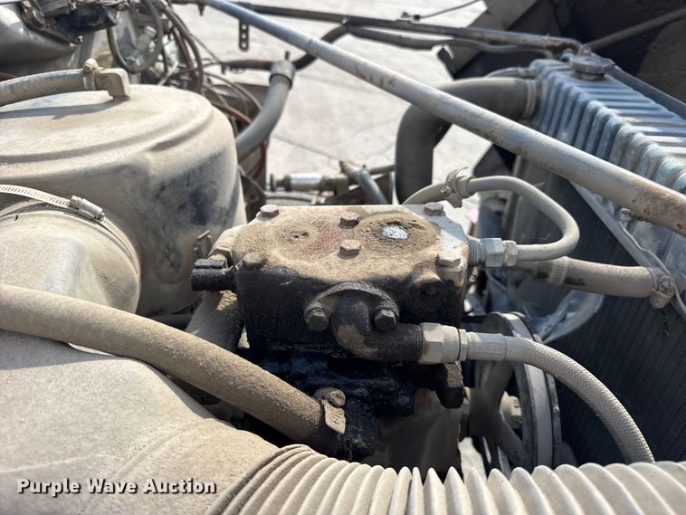 image for item EF2224 1984 Ford FT8000 water truck