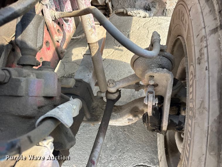 image for item EF2224 1984 Ford FT8000 water truck