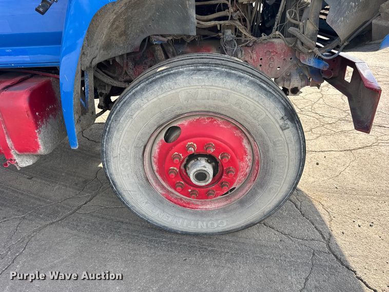 image for item EF2224 1984 Ford FT8000 water truck