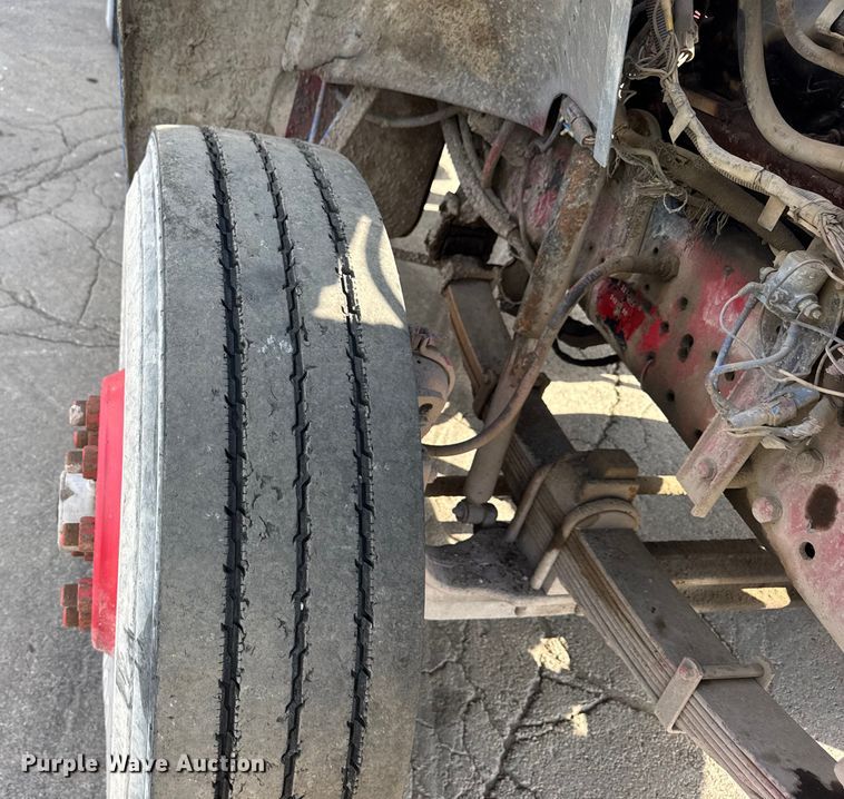 image for item EF2224 1984 Ford FT8000 water truck