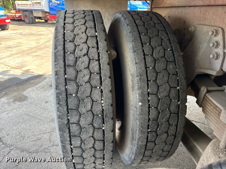 image for item EF2224 1984 Ford FT8000 water truck