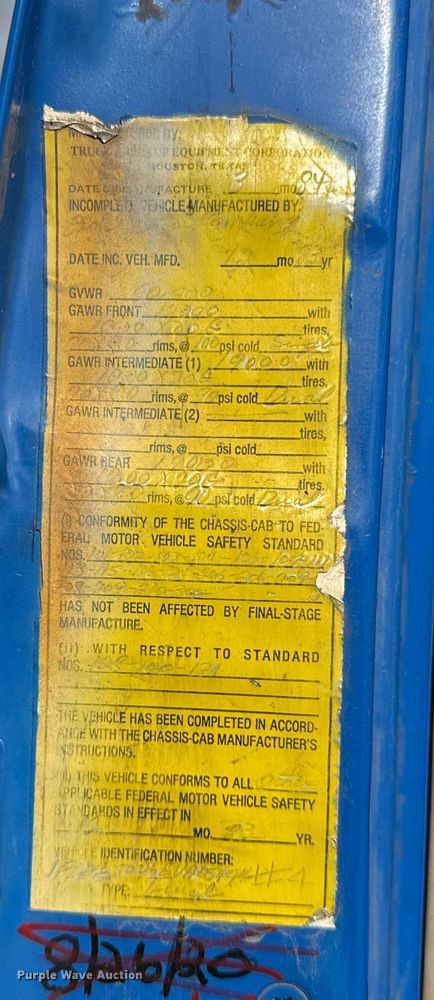 image for item EF2224 1984 Ford FT8000 water truck