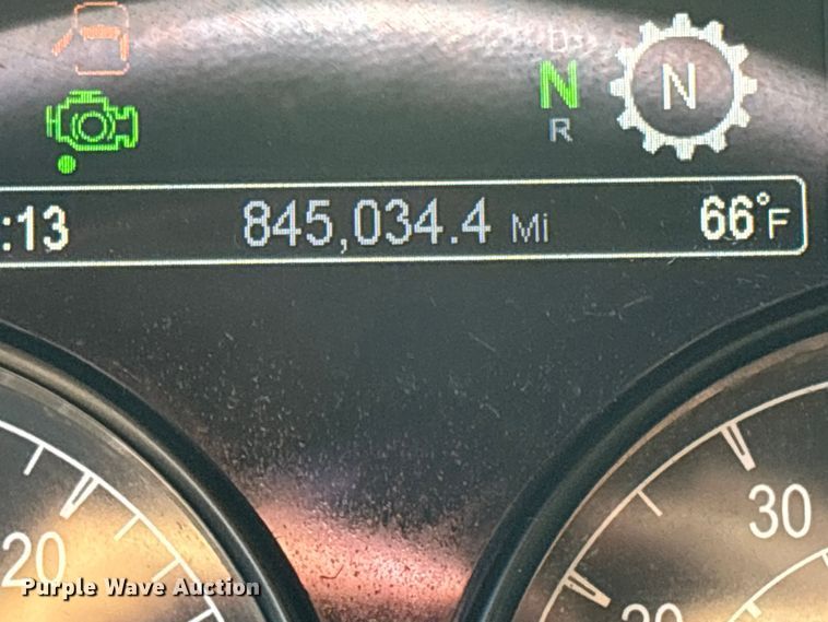 image for item EG8865 2019 Peterbilt 579 semi truck