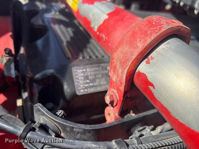 image for item EG8865 2019 Peterbilt 579 semi truck