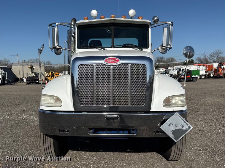 image for item EG8885 2011 Peterbilt 337 semi truck