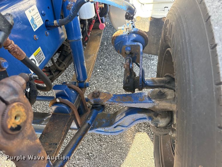 image for item EG8885 2011 Peterbilt 337 semi truck