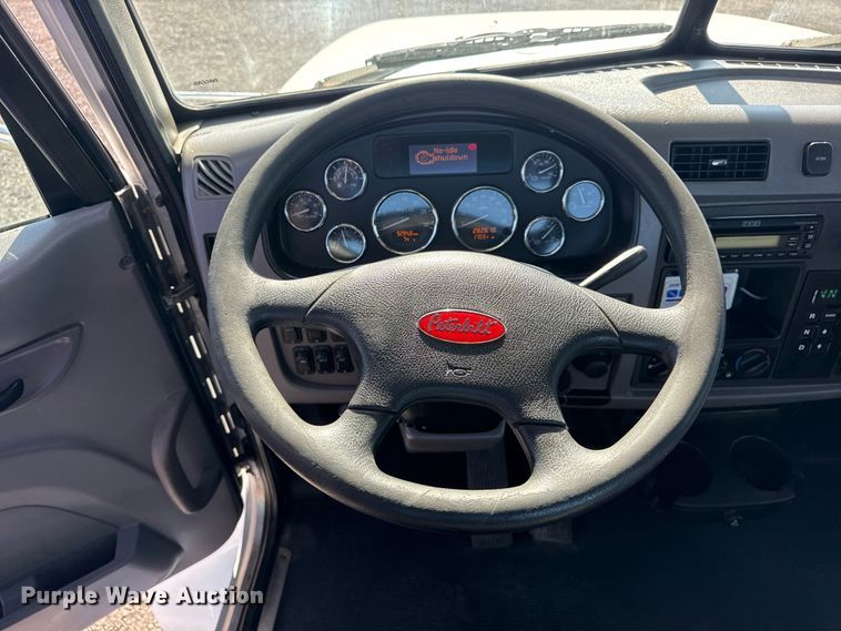 image for item EG8885 2011 Peterbilt 337 semi truck