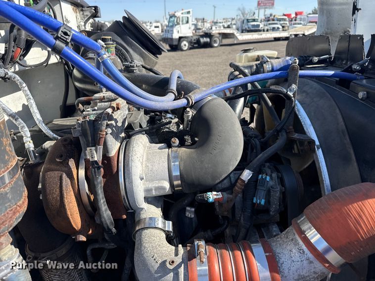 image for item EG8885 2011 Peterbilt 337 semi truck