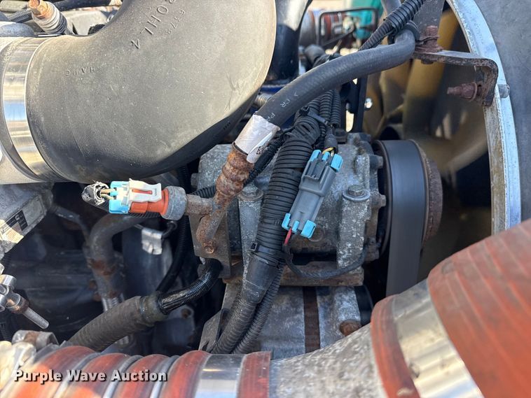 image for item EG8885 2011 Peterbilt 337 semi truck