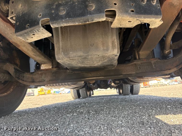 image for item EG8886 2015 Freightliner Cascadia 125 semi truck