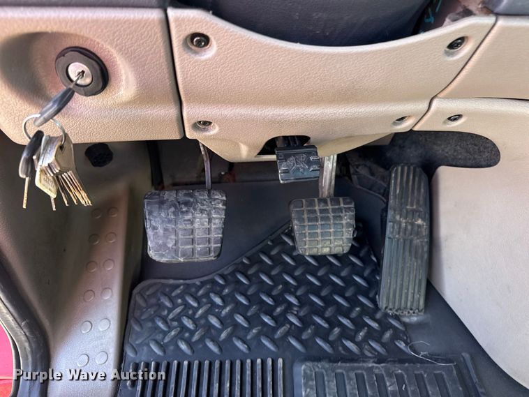 image for item EG8886 2015 Freightliner Cascadia 125 semi truck