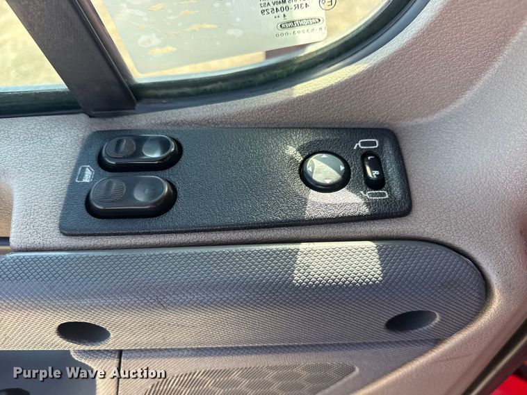 image for item EG8886 2015 Freightliner Cascadia 125 semi truck