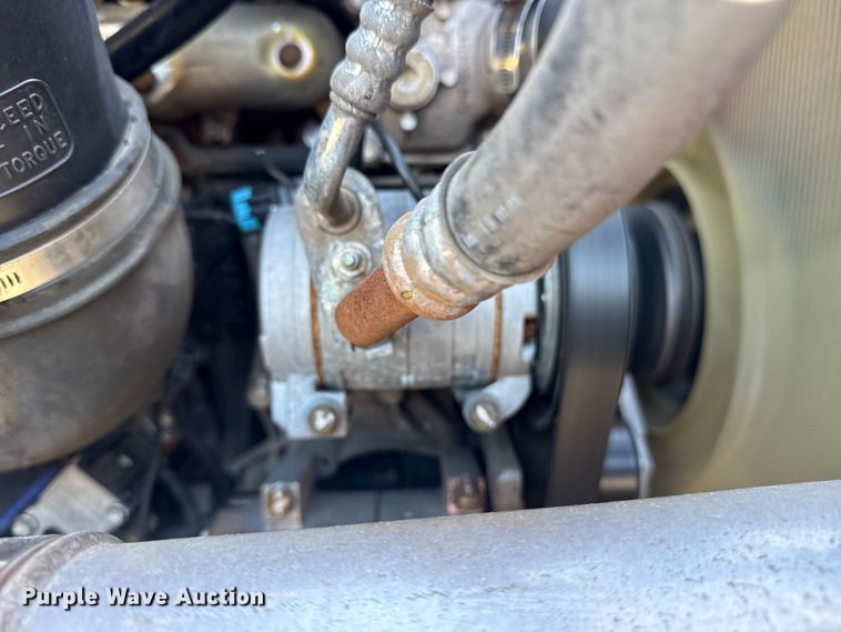 image for item EG8886 2015 Freightliner Cascadia 125 semi truck