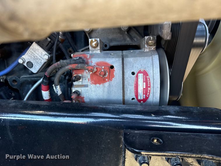 image for item EG8886 2015 Freightliner Cascadia 125 semi truck